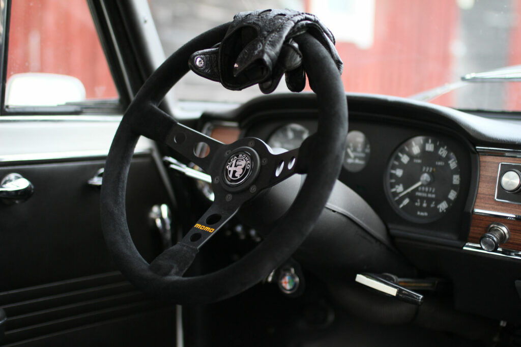 Momo Model 7 Steering Wheel Giulia 1300