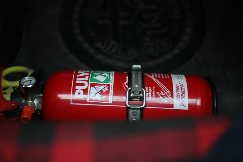 fire-extinguisher-Alfa-Giulia-1300