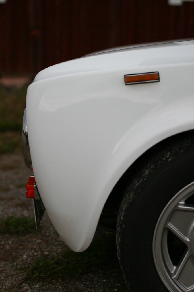 FRont left fender of a Alfa Romeo Giulia 1300TI