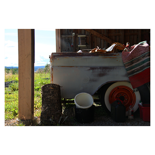 Chevroelt-pick-up-in-the-garage