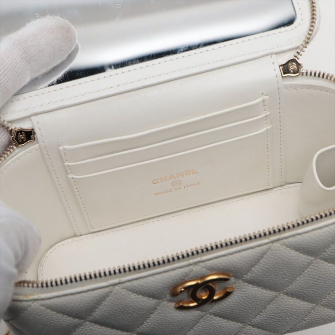 CHANEL White Gold Caviar Handbag Vanity 31st - Image 9