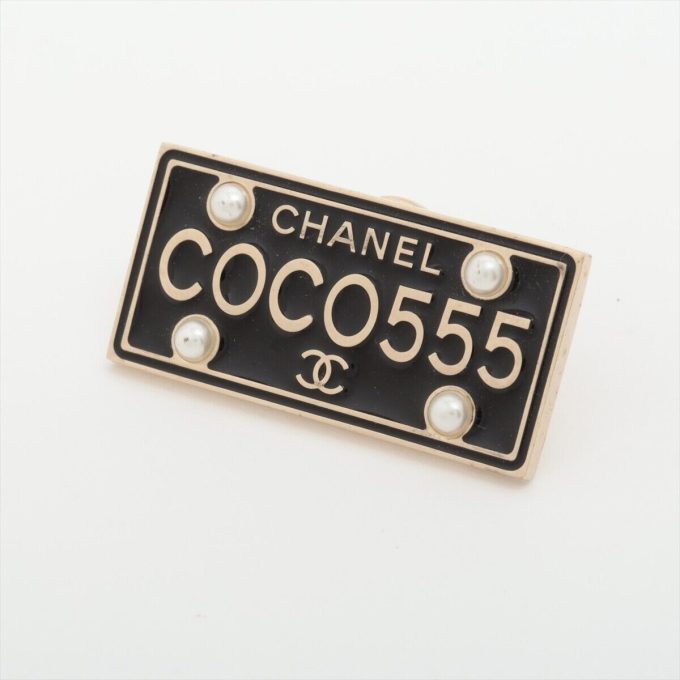 CHANEL Coco Mark B17C Pin Brooch with Imitation Pearl, Black and Gold COCO555