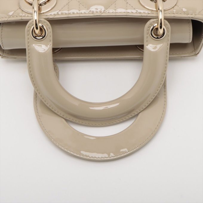 CHRISTIAN DIOR Lady Dior Cannage Patent Leather Beige Handbag - Image 4