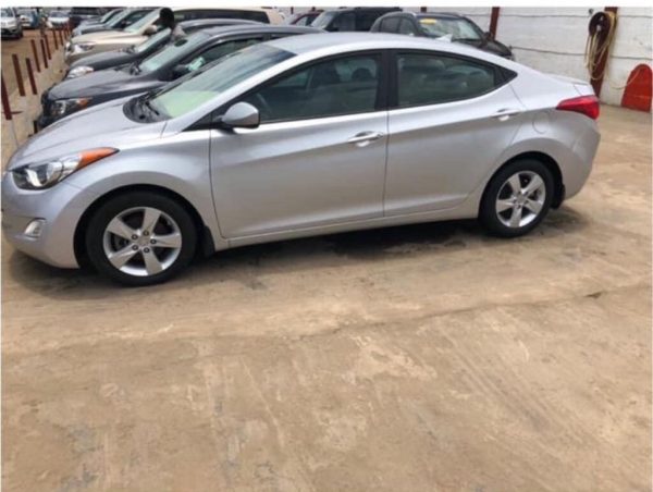 Hyundai Elantra 2011-2012 – Image 9