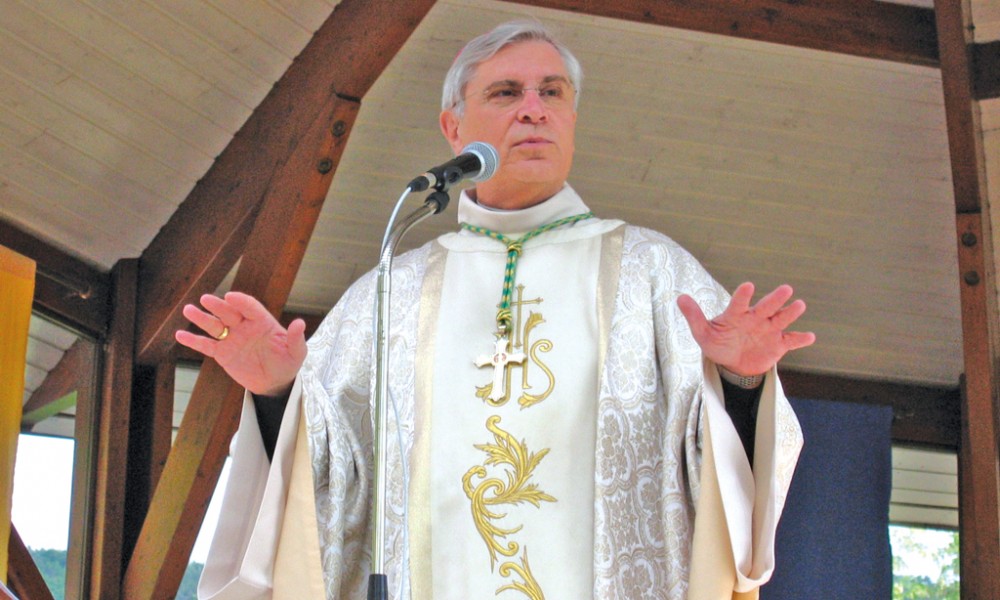 Vie locale : Mgr Di Falco a célébré la Messe de Noël à Saint-Martin ! -  Faxinfo
