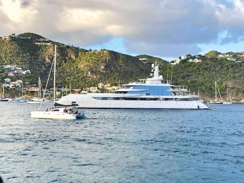 NEW YEAR: Some of the world's most beautiful and expensive yachts are in  St. Barts - Faxinfo