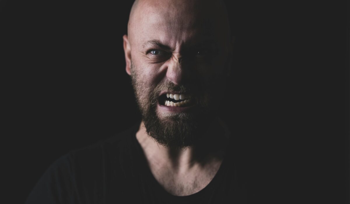 5 Passive-Aggressive Tactics Unmasked: Respond Assertively