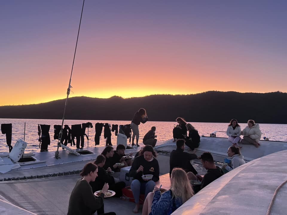 Withsundays og Airlie beach. Aftenhygge på dækket.