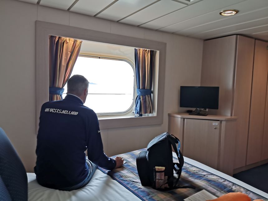 Kahyt med havudsigt