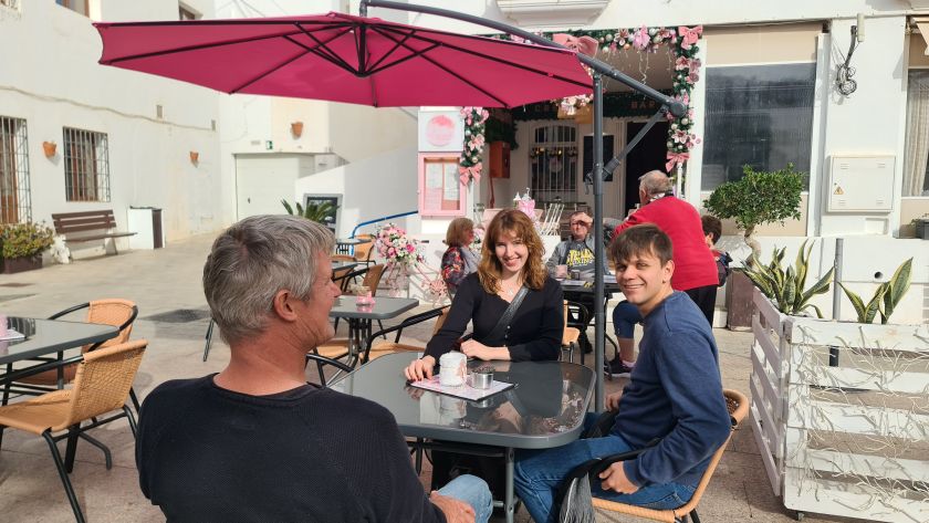 Rejseblog Mojacar, Almeria, Andalusien, Spanien. Venter på vores kager