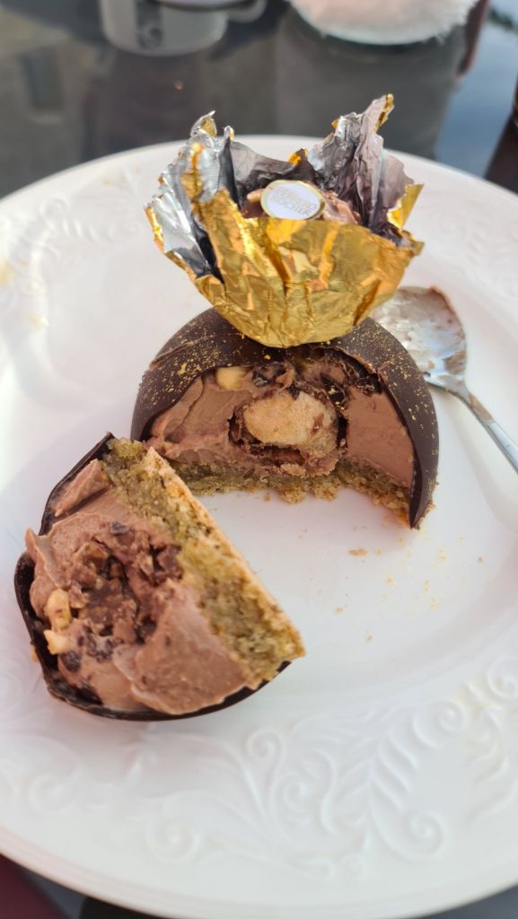Rejseblog Mojacar, Almeria, Andalusien, Spanien. Ferrero Rocher dessert