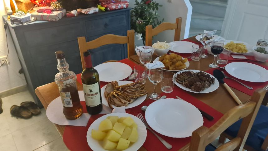 Rejseblog. Vera Playa, Almeria, Spanien – Vores hverdag under solen. Julebordet er dækket