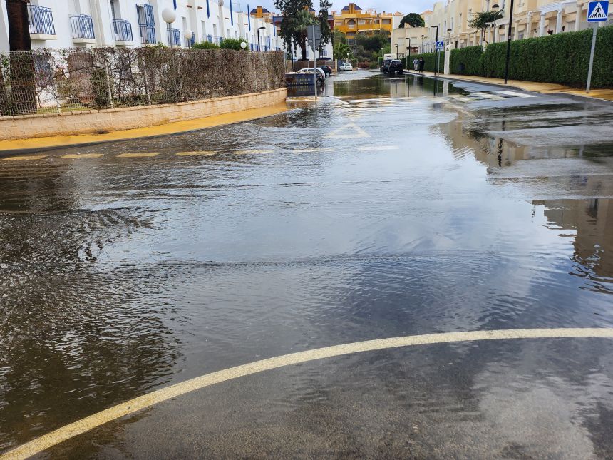 Rejseblog. Vera Playa, Almeria, Spanien – Vores hverdag under solen. Vand i gaderne