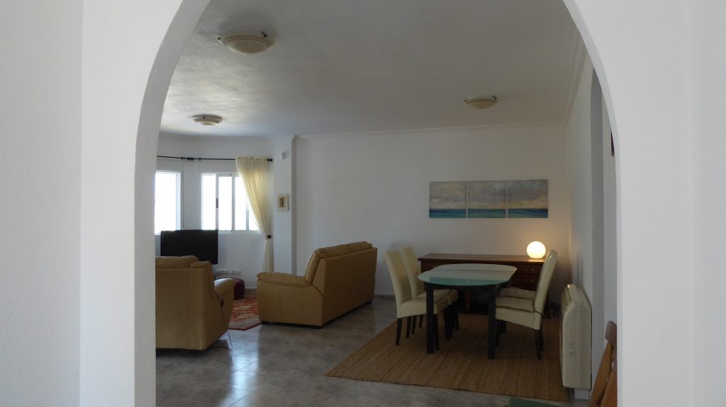 Blick ins Wohnzimmer