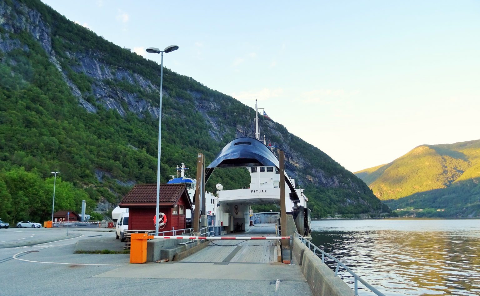 Kvanndal, Voss, Vestland – Ferjesteder, Overnattingssteder Og Andre ...