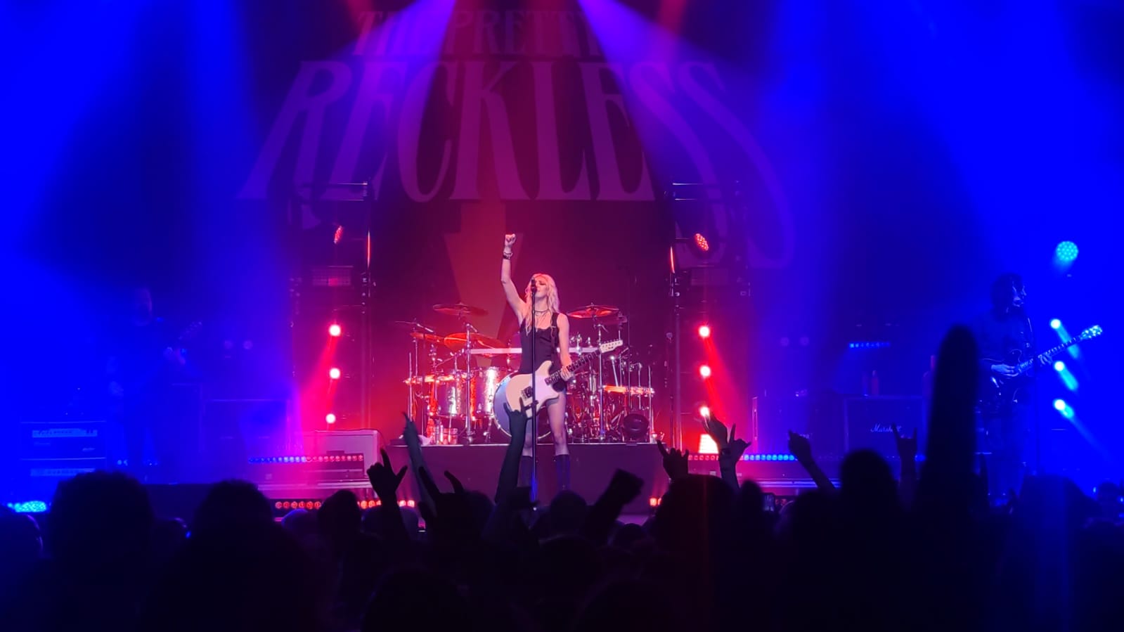 The Pretty Reckless live