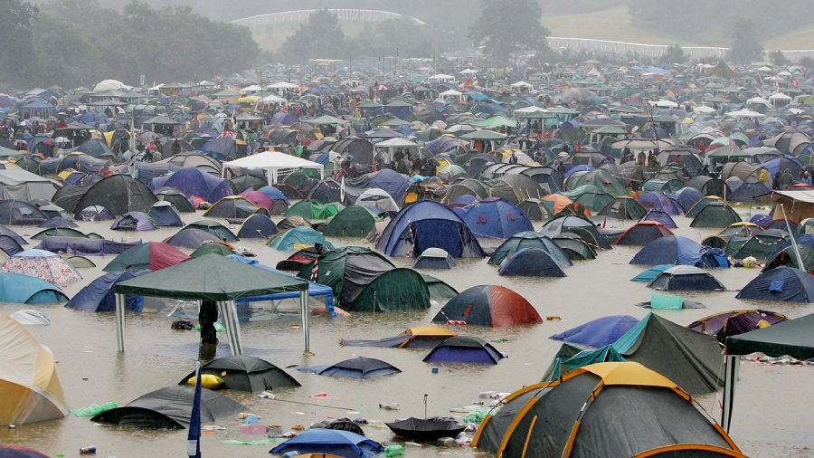 Festival floods, wet festival campsite