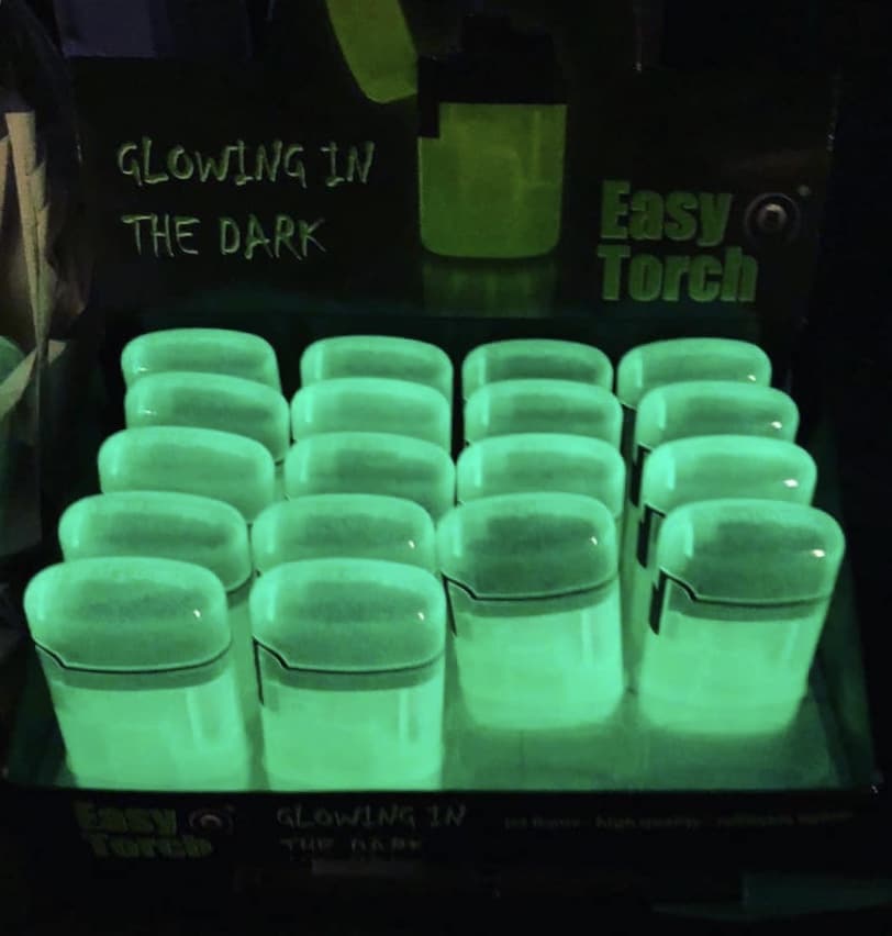 Glow in the dark lighter – Green