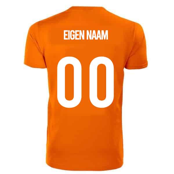 Eigen naam op oranje shirt