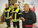 Feuerwehr Ney, Übergabe des Anhägers, von Links Jörg Saathoff (stellv. StBm), Ralf Jürrens (StBm) Rolf Harms (Präsident der Rotarier Norderney)