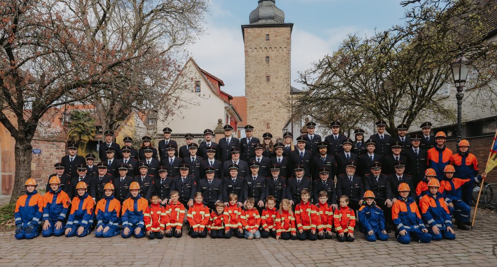 Gruppenfoto der Freiwilligen Feuerwehr Abteilung Durlach im Frühling 2026
