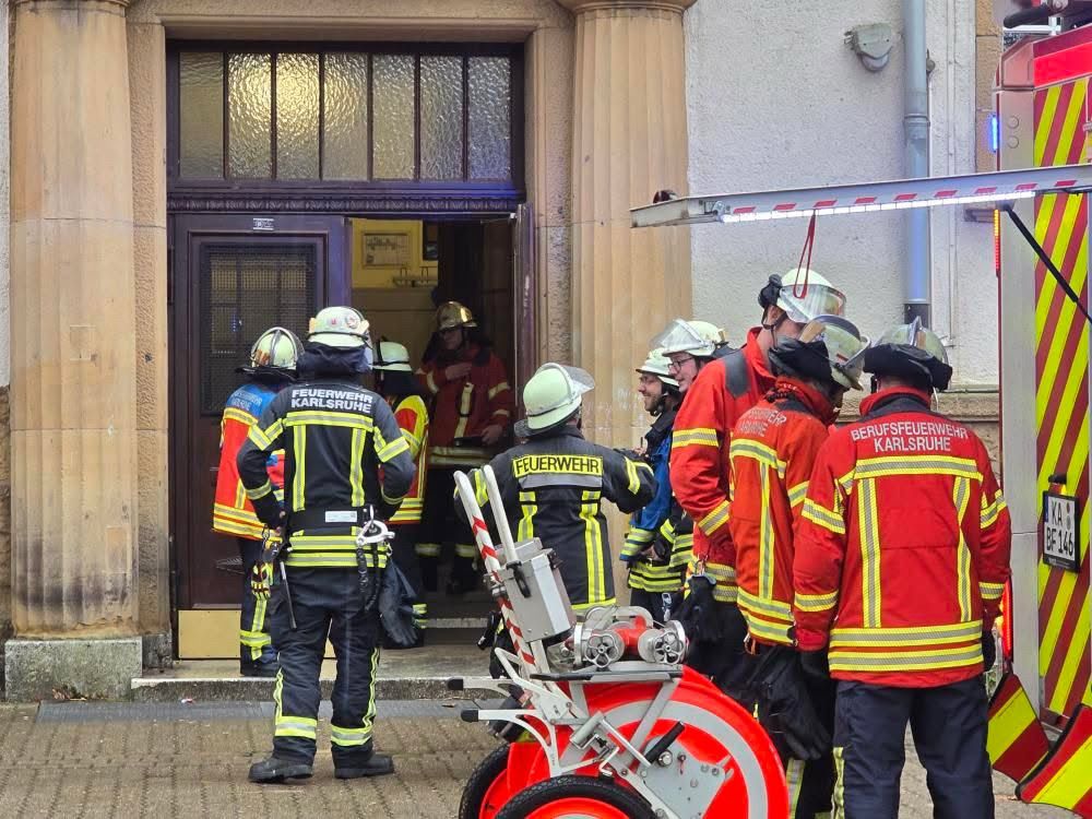 B – Schule