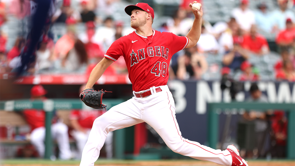 Angels' LHP Reid Detmers throws an immaculate inning vs. Rangers FGN News