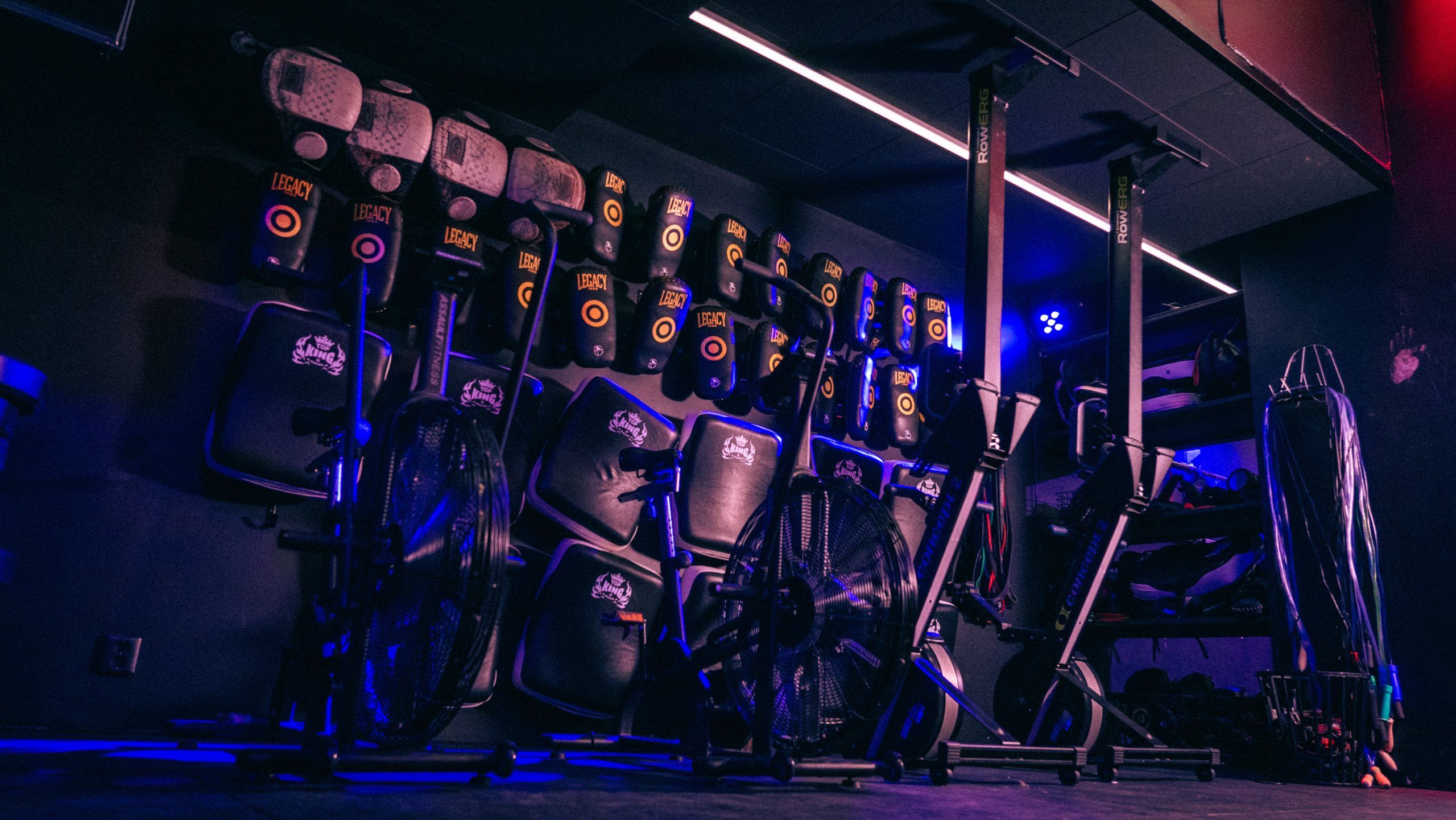 Assault bike and thai mits at Fightbox Slussen