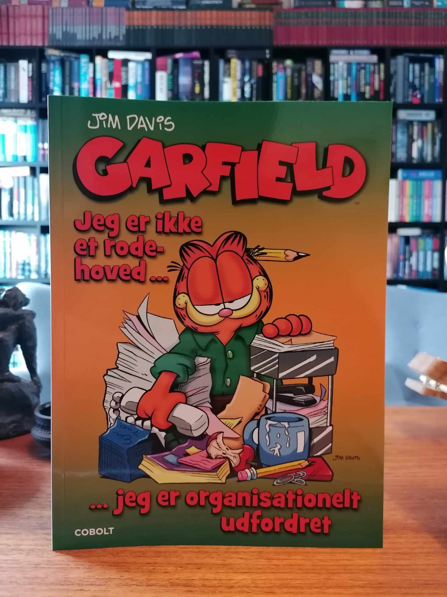 "Garfield: Jeg er ikke et rodehoved … jeg er organisationelt udfordret" af Jim Davis