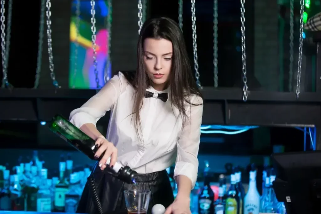 Hvor Mye Tjener En Bartender