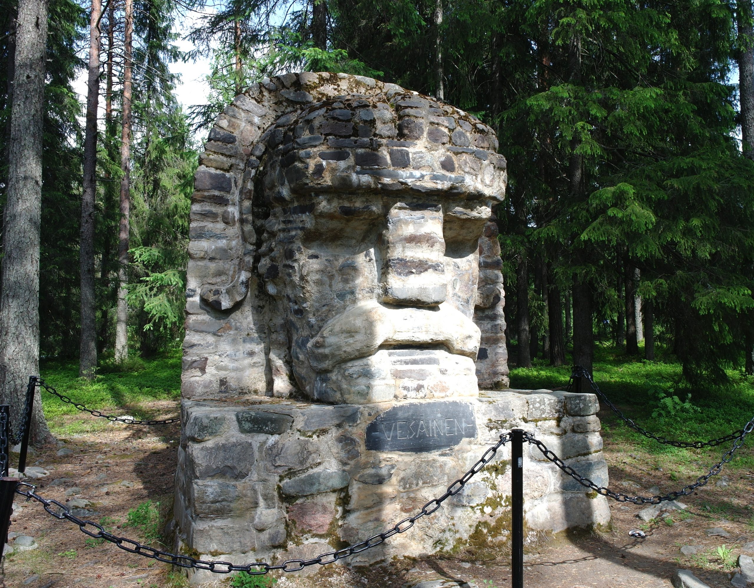 Vesainen statue in Vesalankylä , Ylikiimingi . The statue was sculpted by Oskari Jauhiainen in 1936.