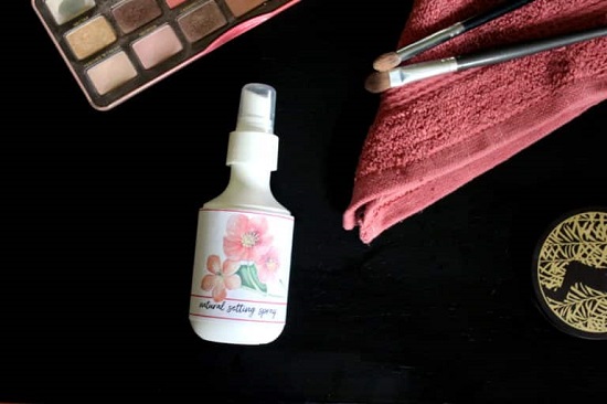 Hemlagad Makeup Inställning Spray2