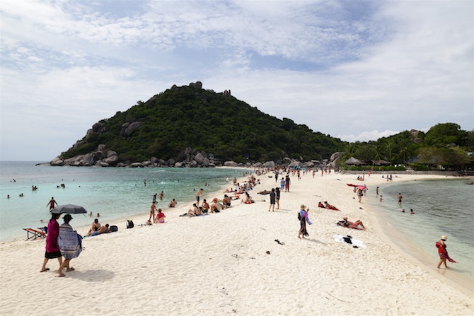 Der er ikke meget strand på Nangyuan i forhold til turister.