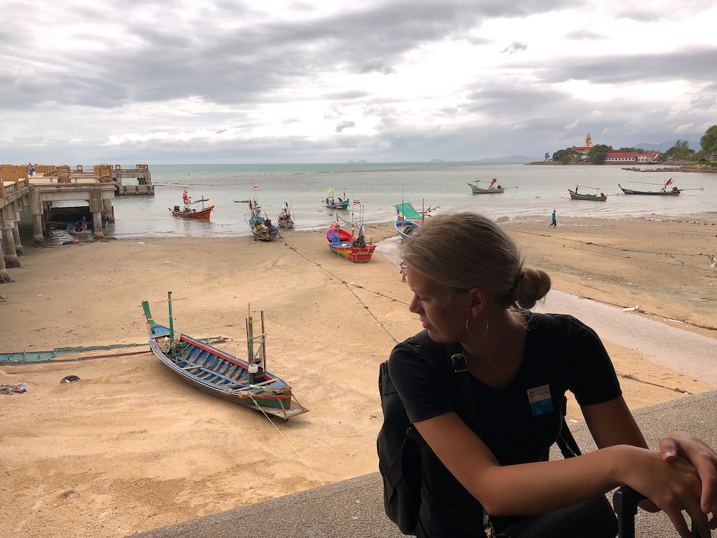 Havnemolen på Koh Samui hvor vi venter på færgen til Koh Tao