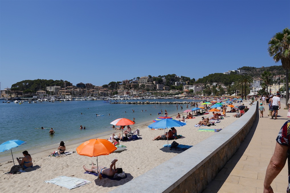 Strandpromenaden i Port de Soller