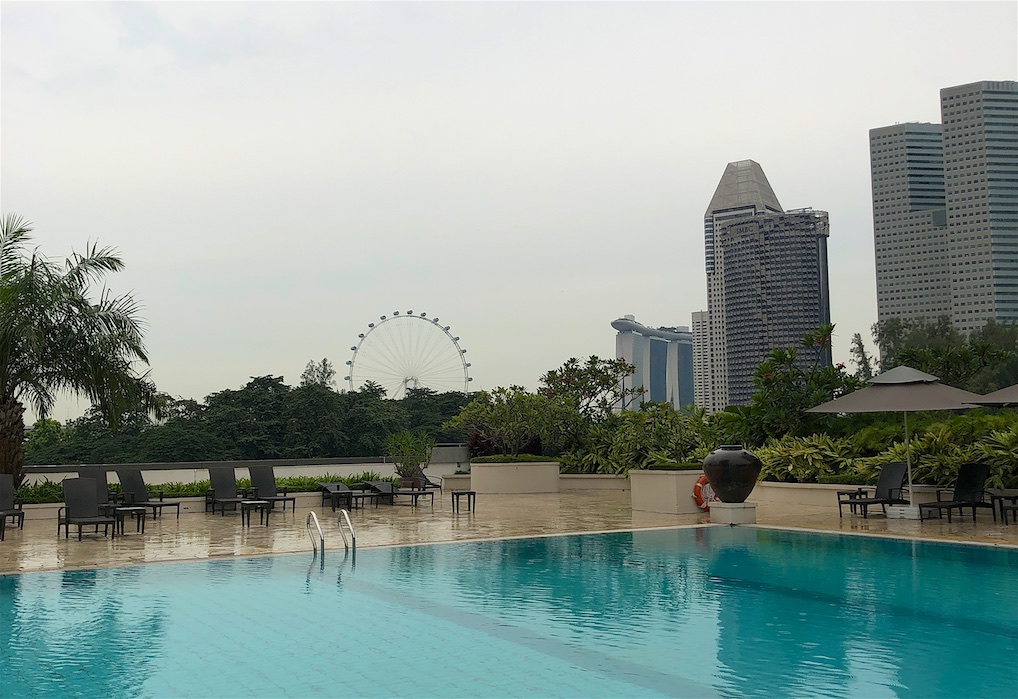 Udsigt fra Parkroyal med Singapore Flyer og Marina Bay Sands