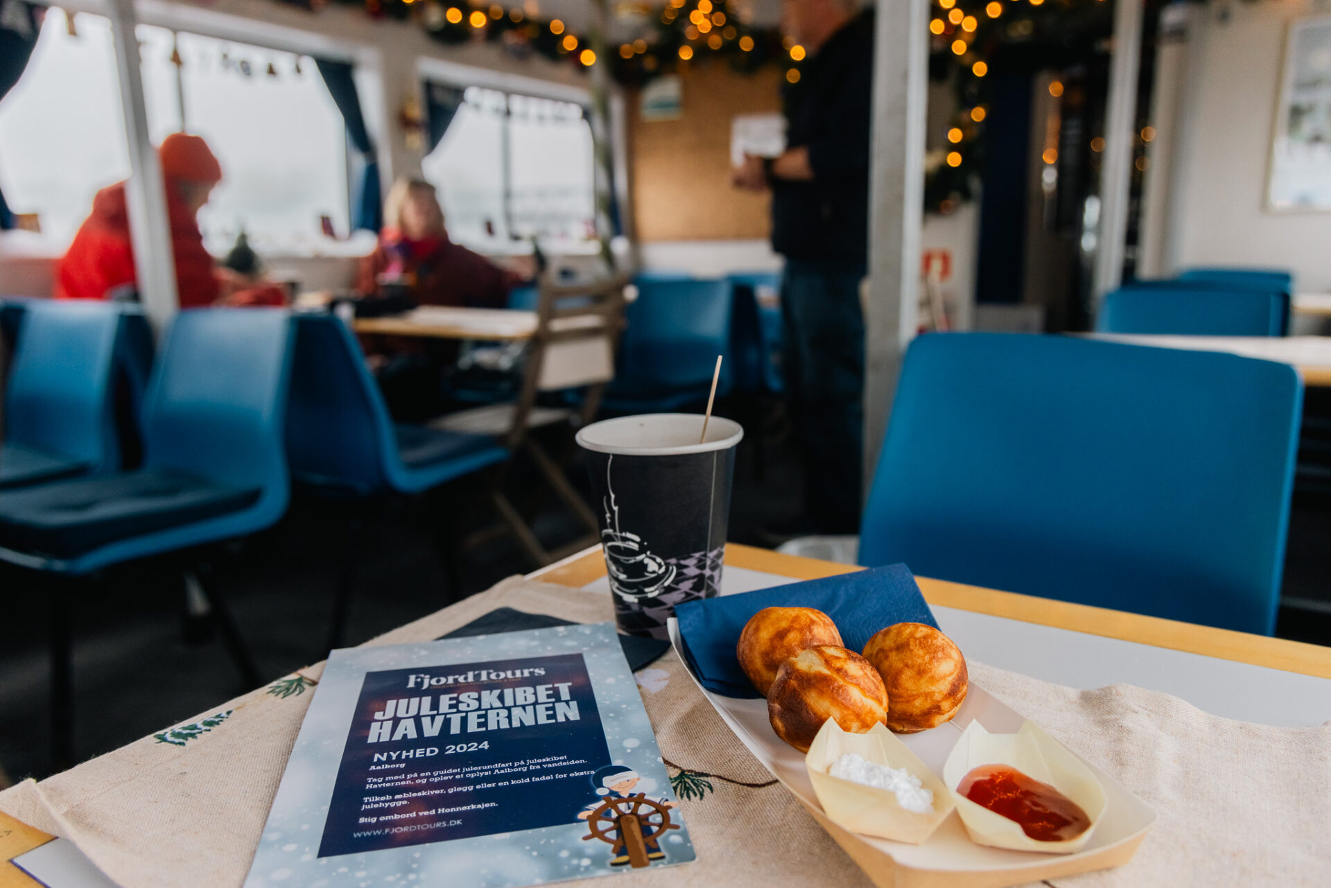 Æbleskiver og varm kakao