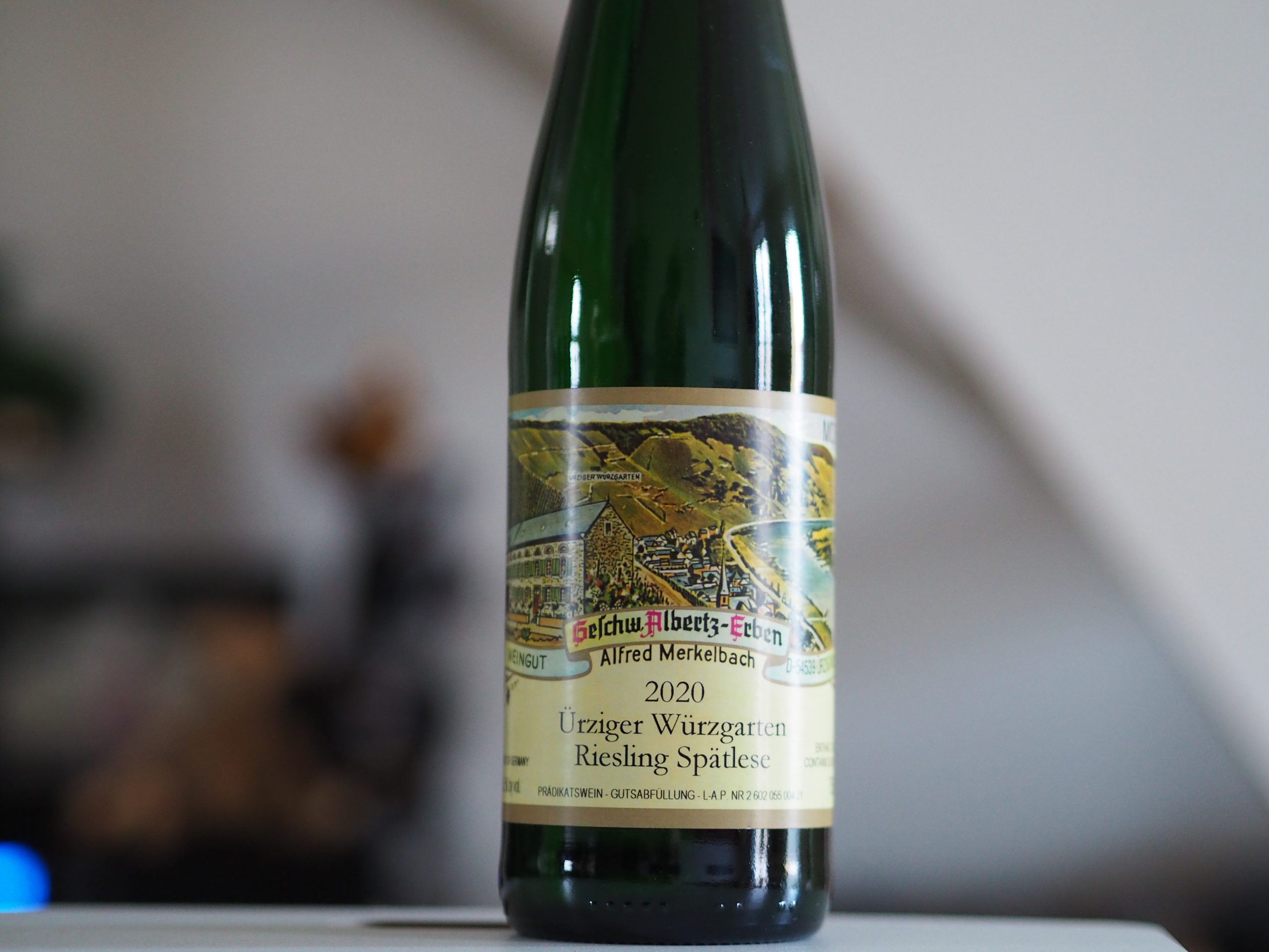 SØDMEFULD RIESLING MED FLOT SYRE