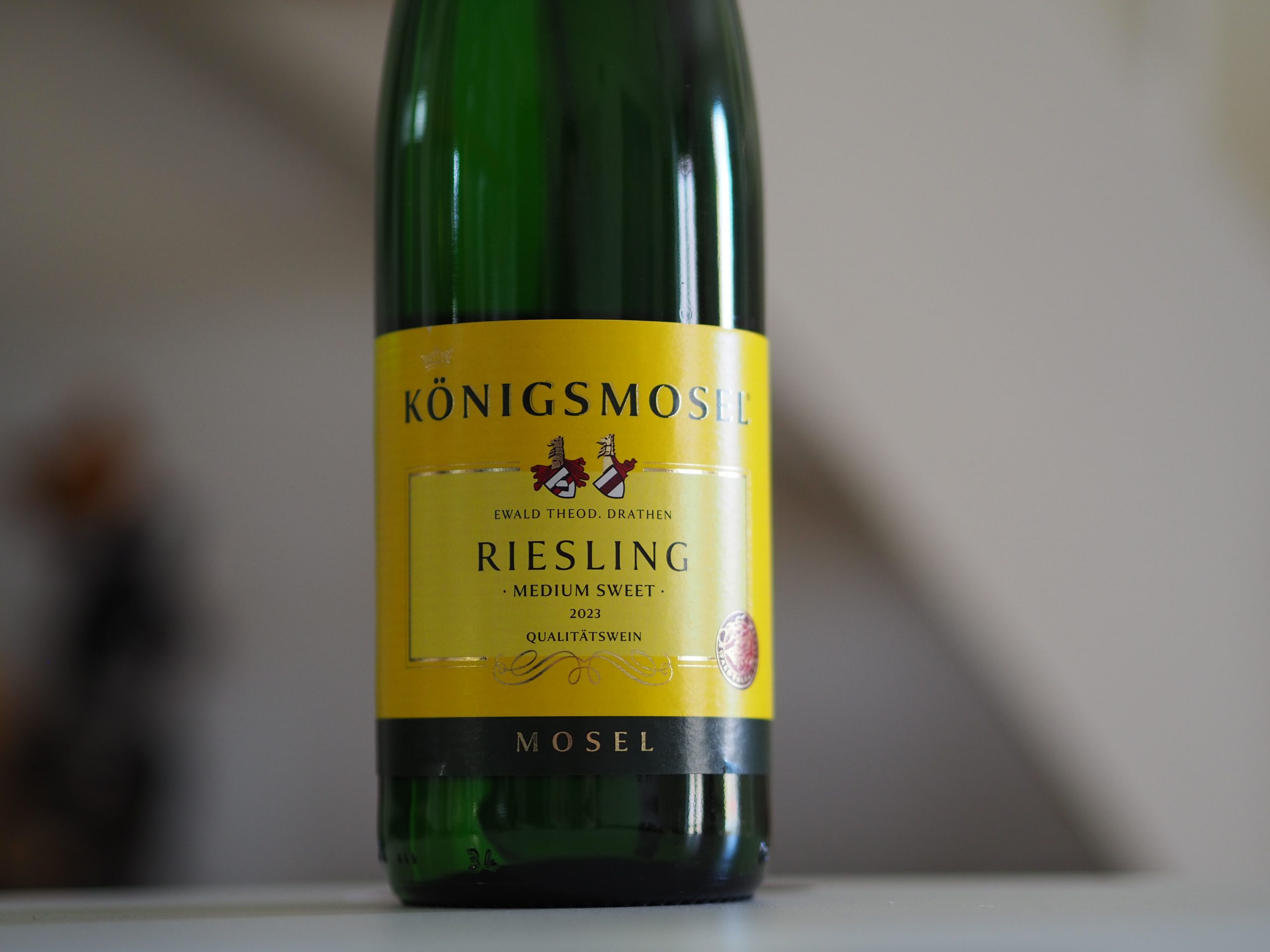 RIESLING LIGE UD AD LANDEVEJEN