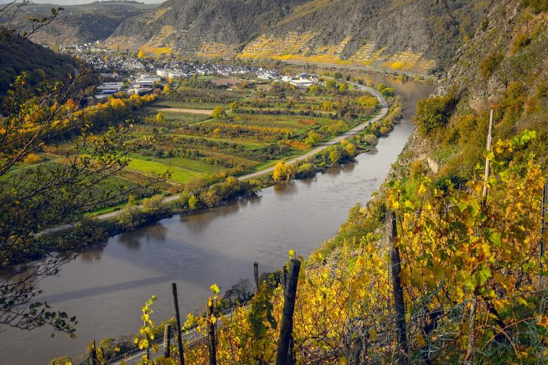 AUSTRIA – SHAPED BY CALM AND CHARACTER