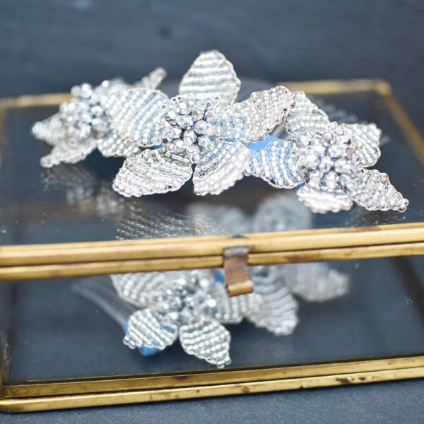 FLEUR - Haarkamm mit Perlenblumen groß Silber