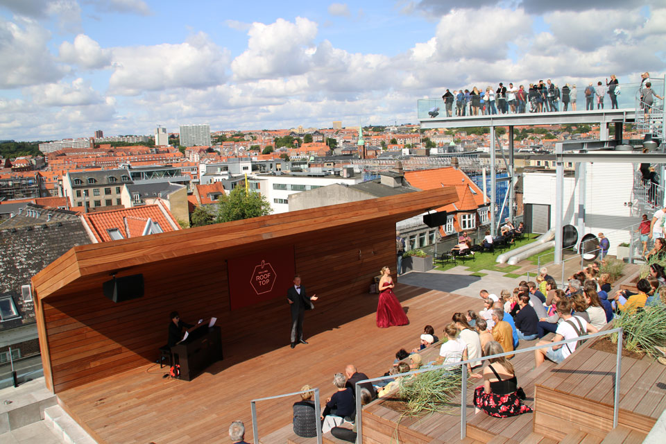 Крыша магазина фото Парк на крыше магазина Саллинг Salling Roof Top, г. Орхус, Дания