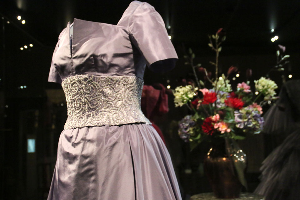 Платье с вышивкой жемчужным бисером. 