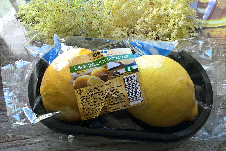 Экологический лимон с необработанной поверхностью (дат. ubehandlede citroner)