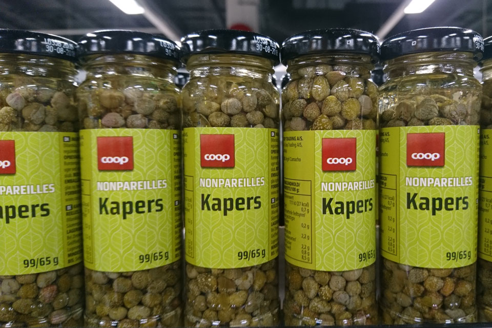 Маринованные бутончики каперсов продаются под название каперсы / kapers