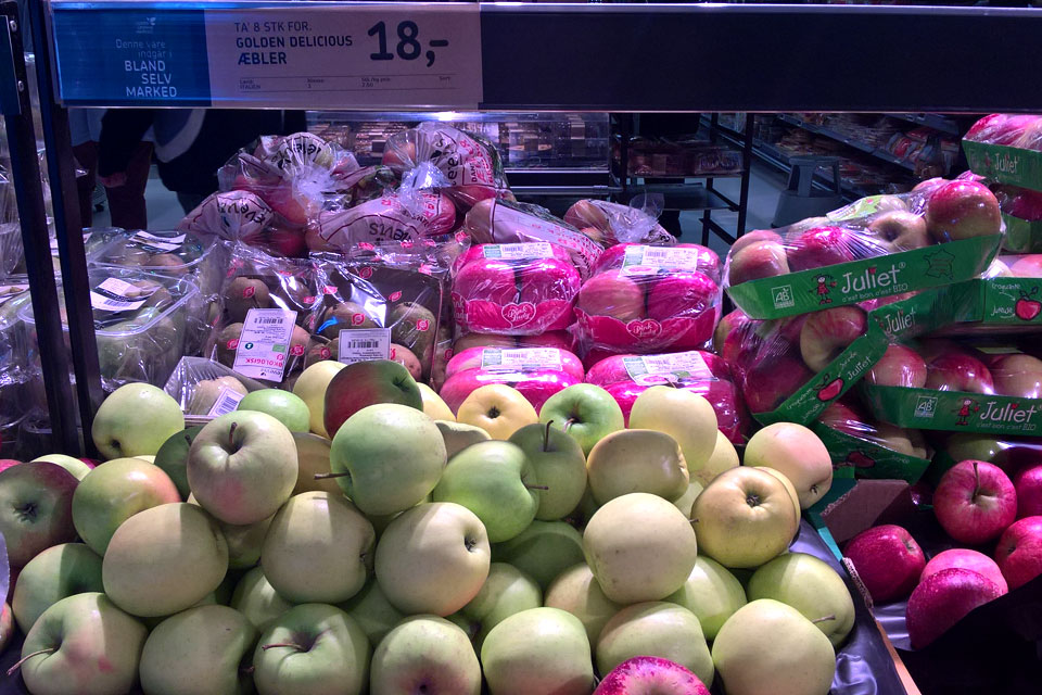 Сорта яблок в магазинах Дании: Голден Делишес (Golden Delicious)