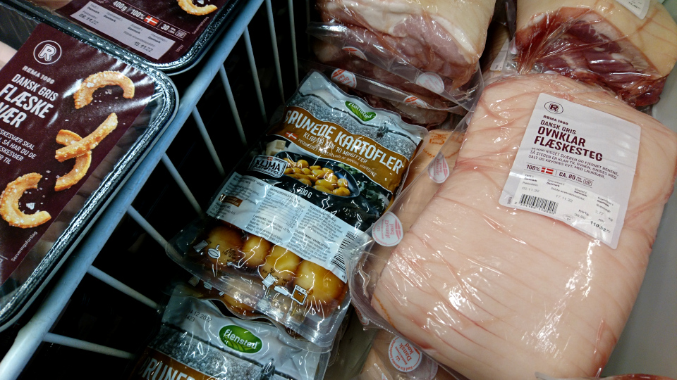 Сладкий картофель по-датски - полуфабрикат в супермаркете г. Холме, Дания. 11 нояб. 2022