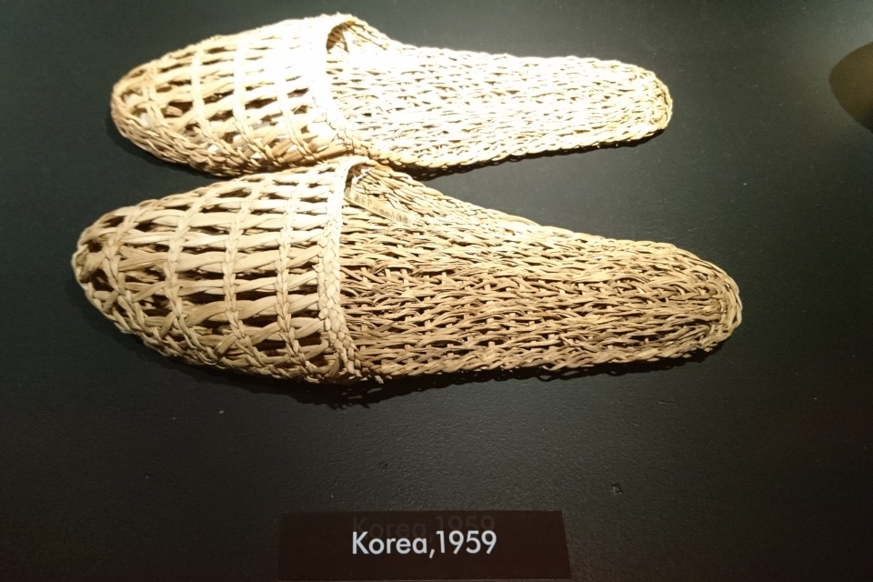 Плетеные сандали из Кореи (1955 г.)