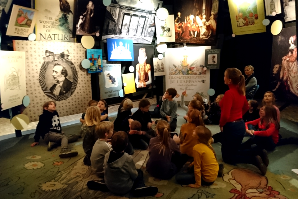 Экскурсия для детей на выставке "Сказочная королева" ("Eventyrdronningen)
