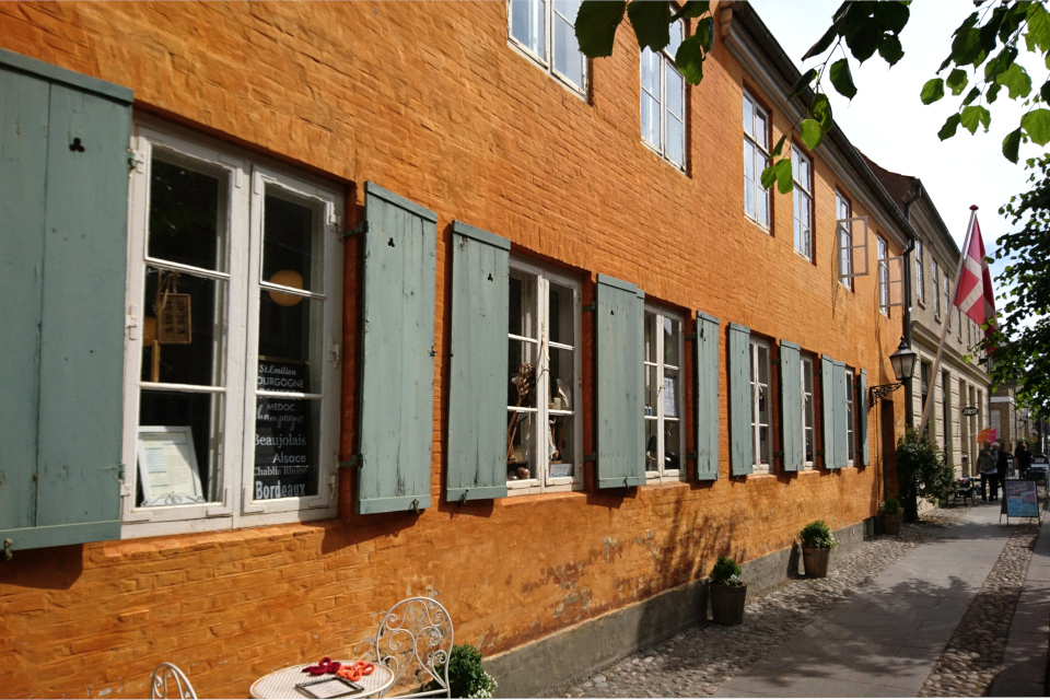  Магазин хюгге в Кристиансфельд, Старая аптека
